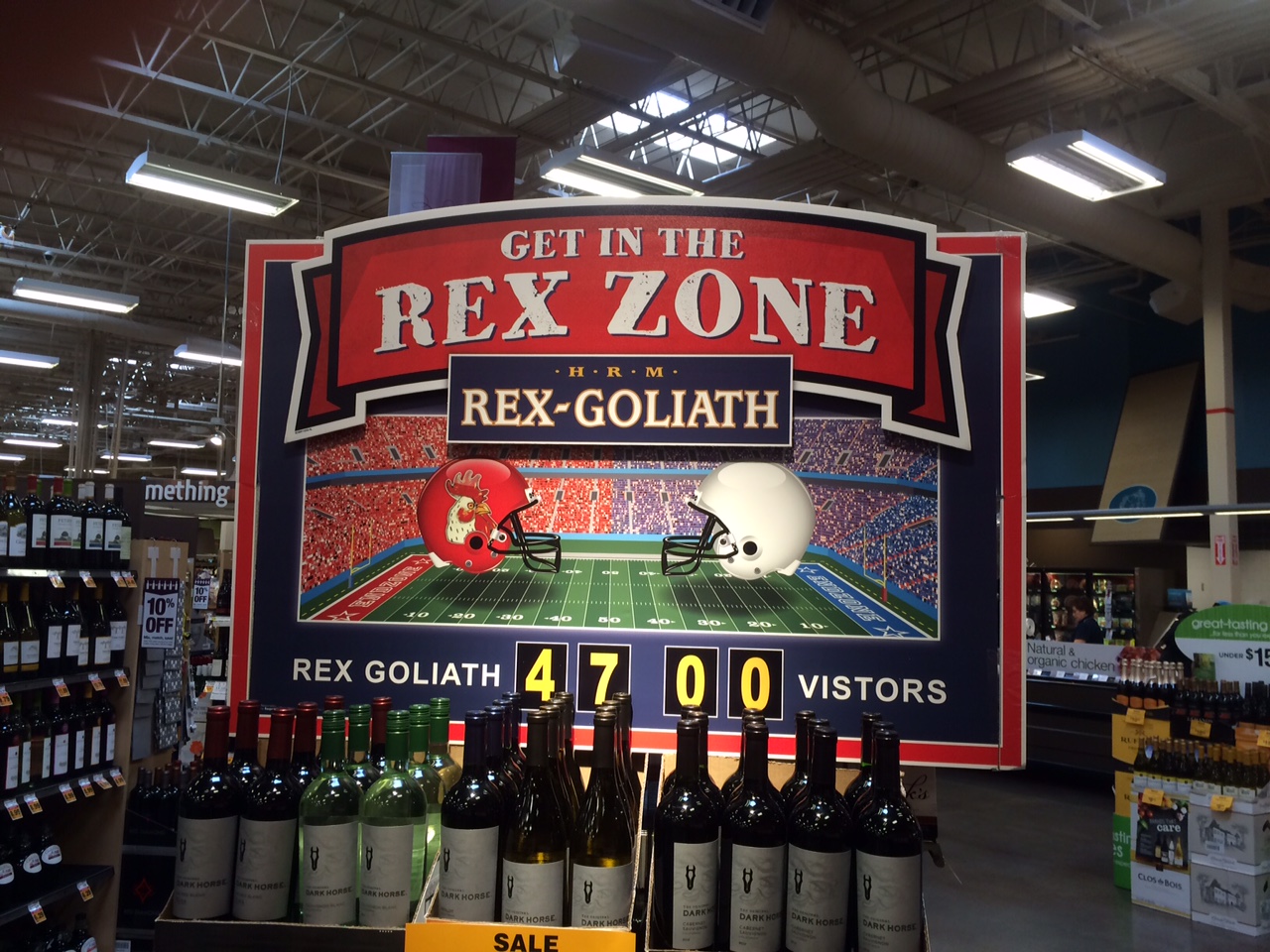 grocery store display for rex goliath wine