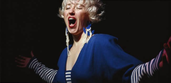 Cindy Sherman "fashion" shot